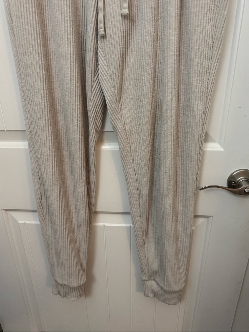 Alo Yoga Ribbed Lounge Jogger Sweatpants Women’s Large Oatmeal Cream Cozy -F - Picture 2 of 6
